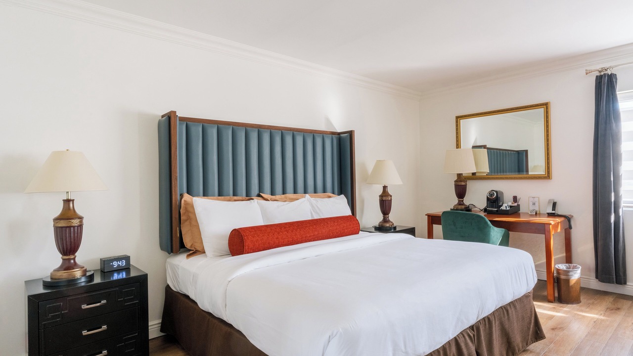 Photo of Bedroom in Glen Cove