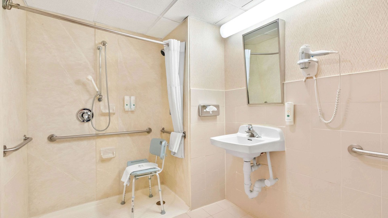 Photo of Bedroom in Edison