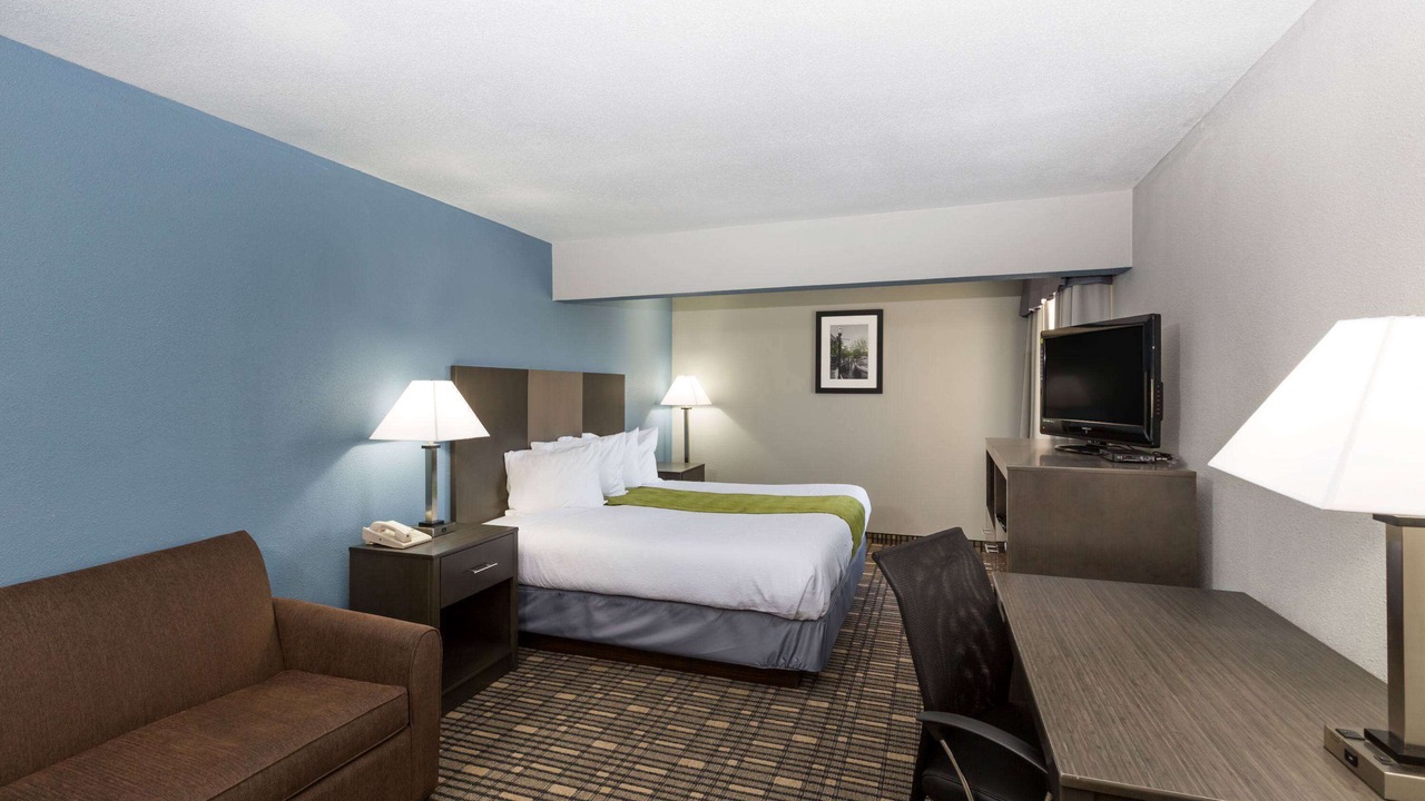 Photo of Bedroom in Pella