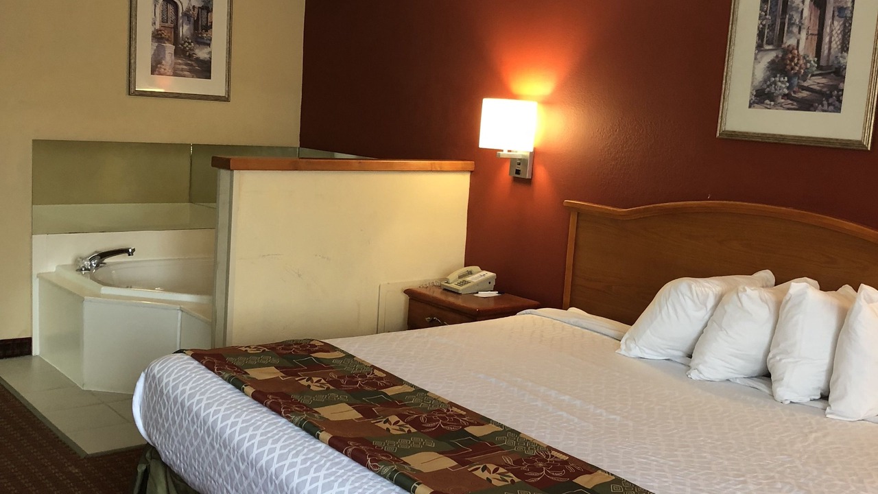 Photo of Bedroom in Ellisville