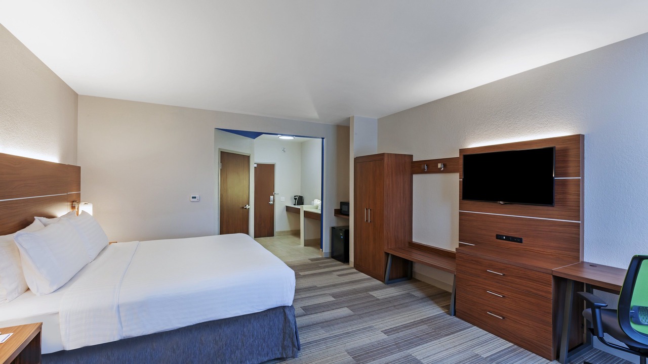 Photo of Bedroom in Lewisville