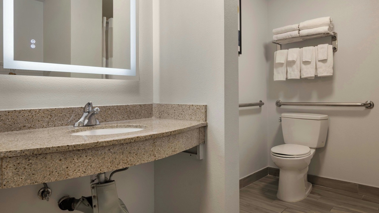 Photo of Bathroom in Tree Section