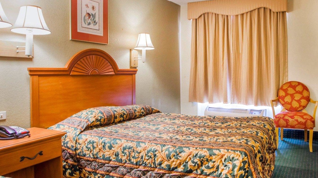 Photo of Bedroom in Mount Laurel