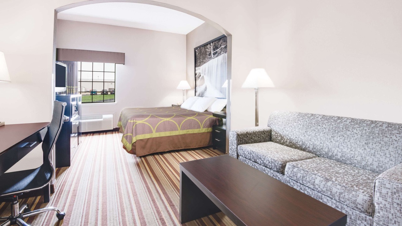 Photo of Bedroom in Monett