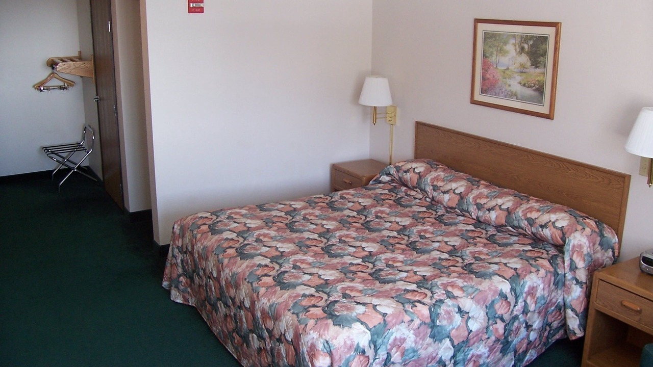 Photo of Bedroom in North Branch