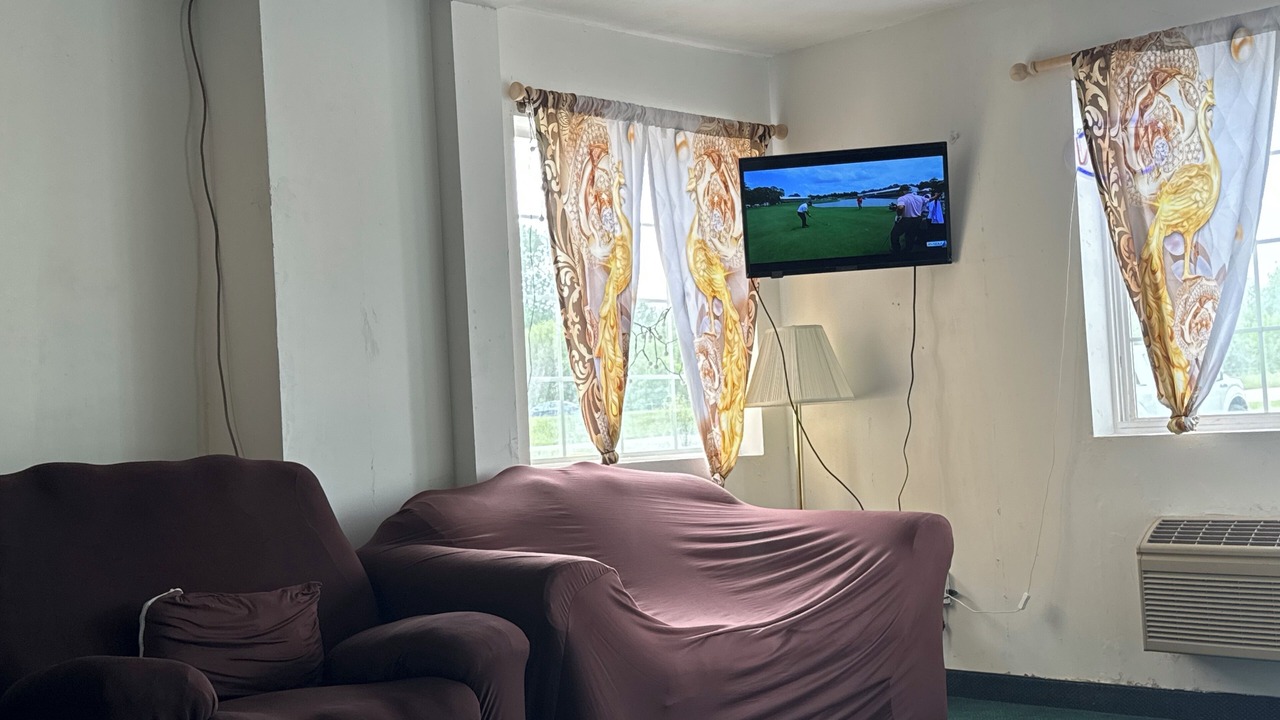 Photo of Bedroom in Peculiar