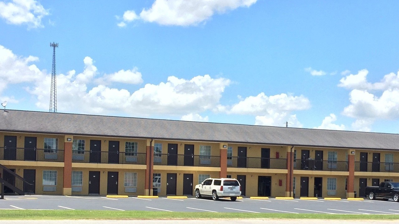 Photo of Outdoor in Pelham