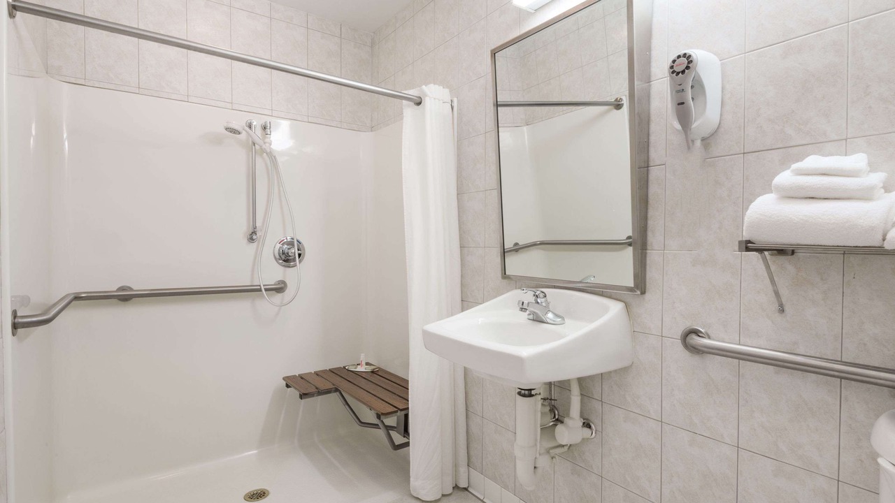 Photo of Bathroom in Grayson