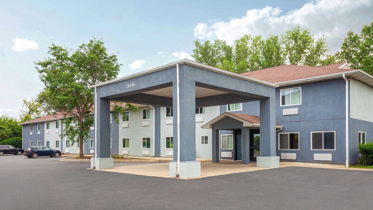 Photo of Outdoor in McHenry