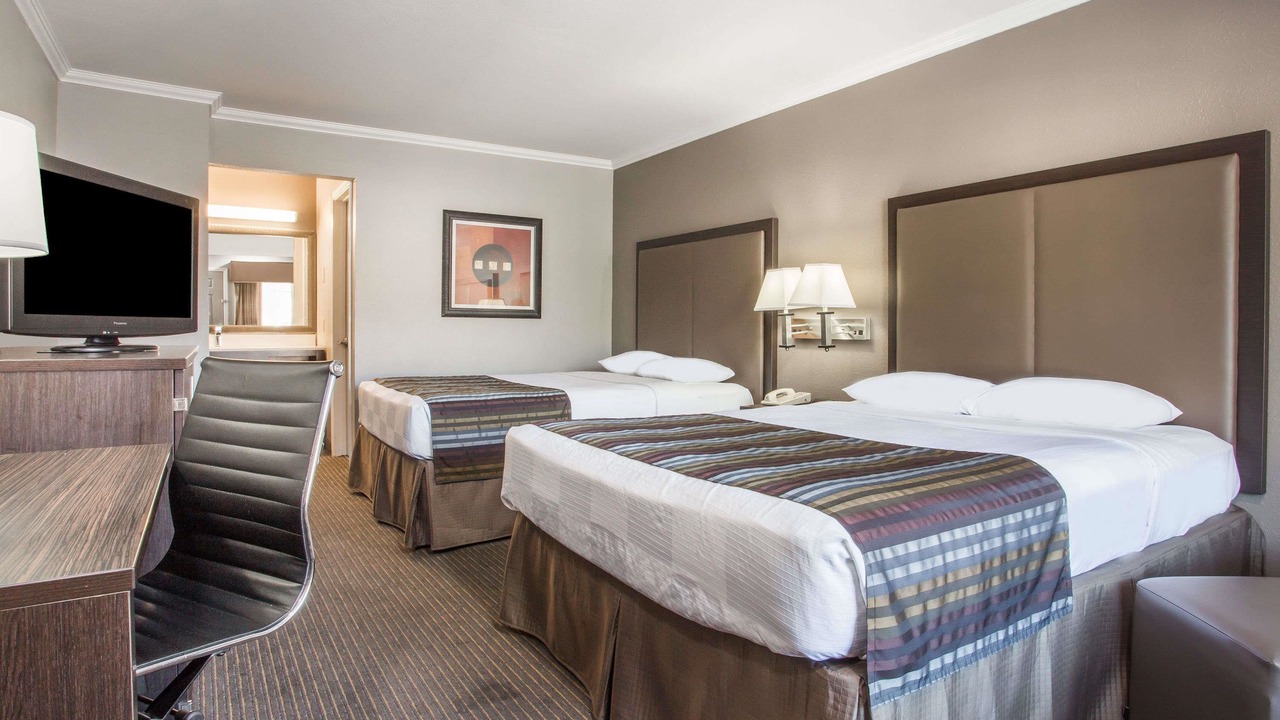 Photo of Bedroom in Shoreline West