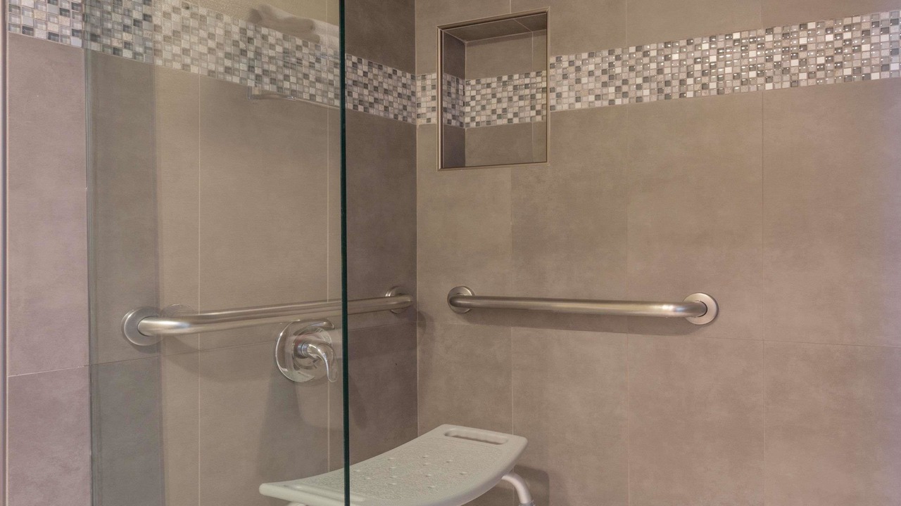 Photo of Bathroom in Shoreline West