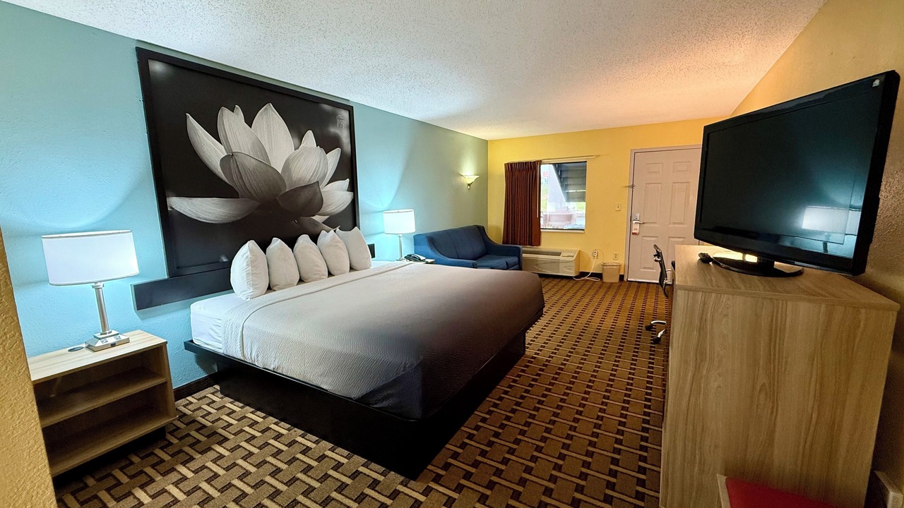 Photo of Bedroom in Fort Oglethorpe