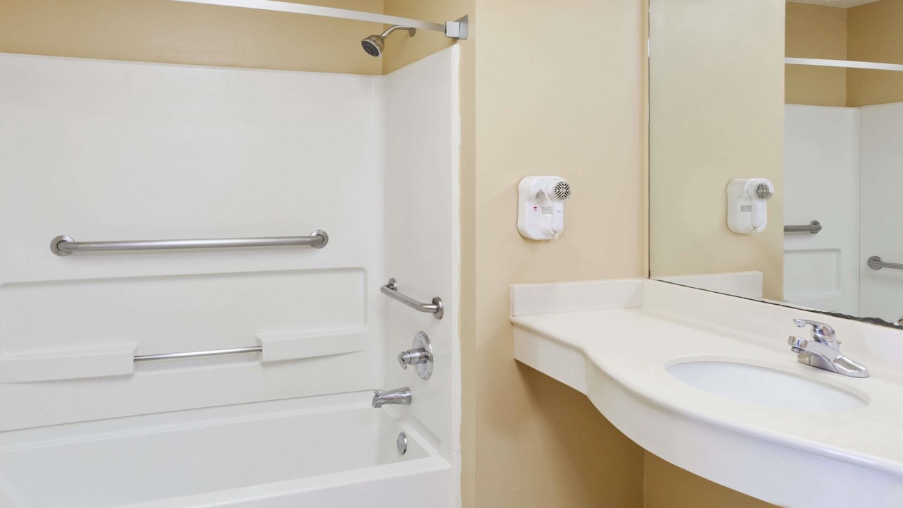 Photo of Bathroom in Fort Oglethorpe