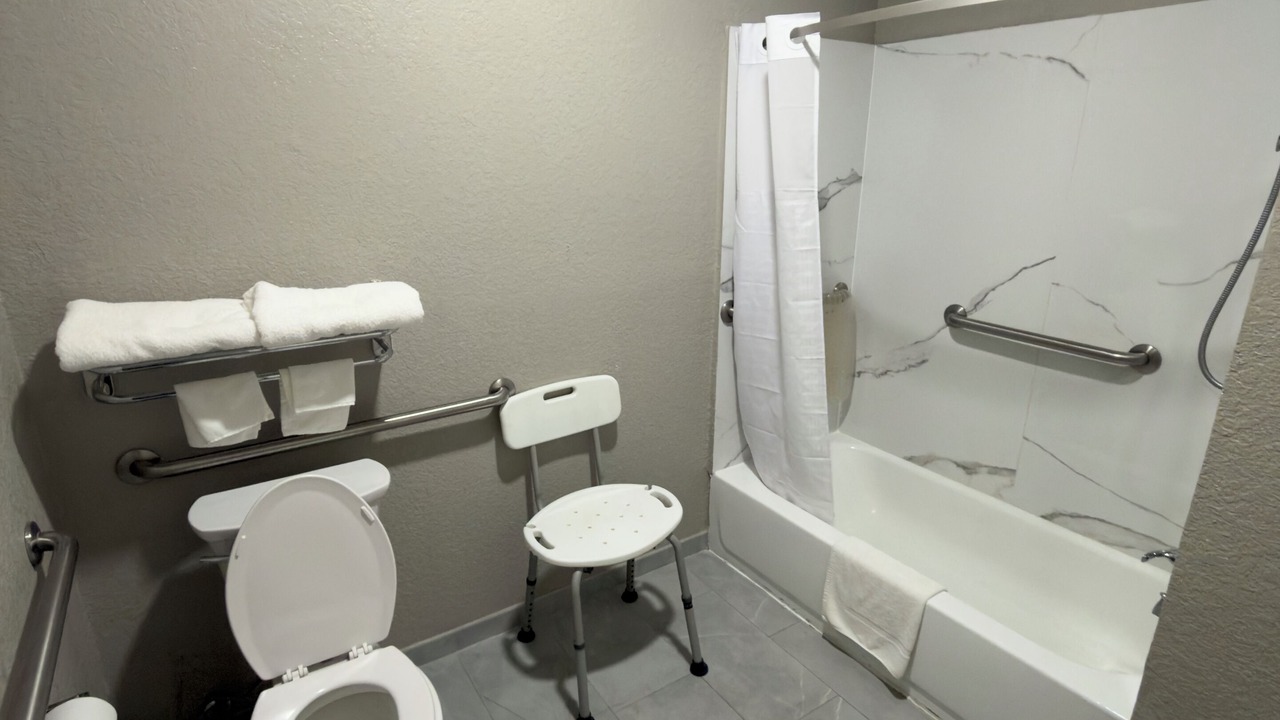 Photo of Bathroom in Brookhollow
