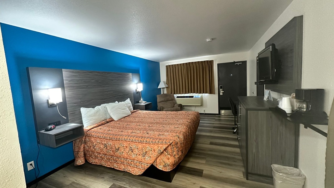 Photo of Bedroom in Tecumseh