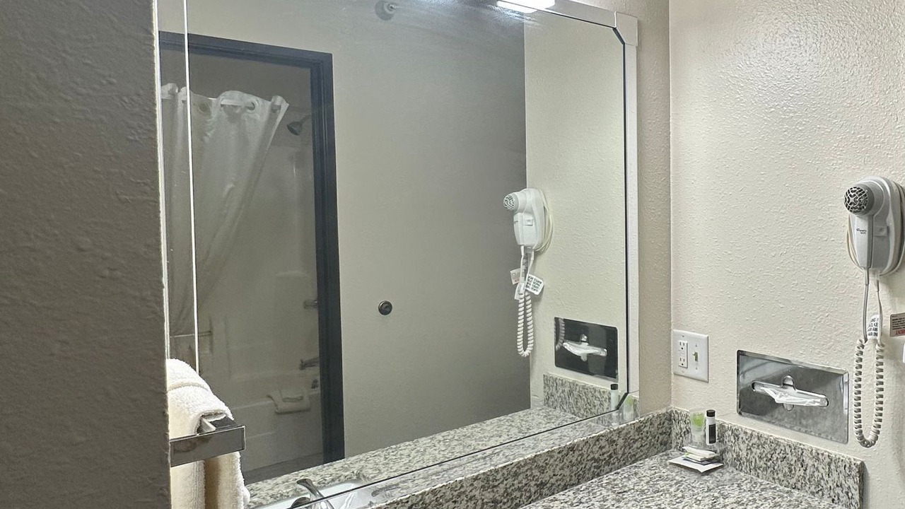 Photo of Bathroom in Tecumseh