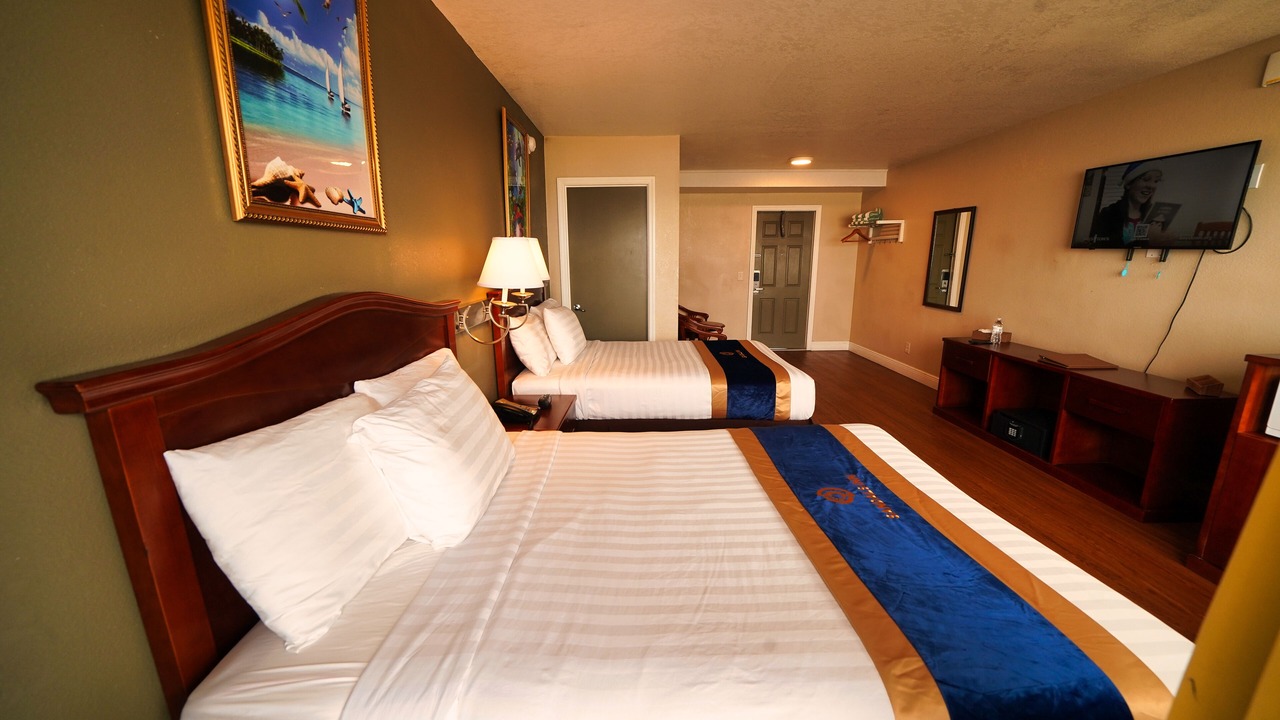 Photo of Bedroom in Rogers Seabreeze