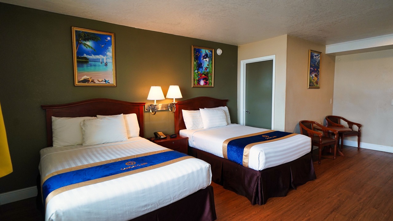 Photo of Bedroom in Rogers Seabreeze