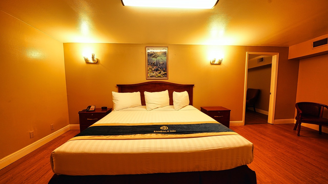 Photo of Bedroom in Rogers Seabreeze