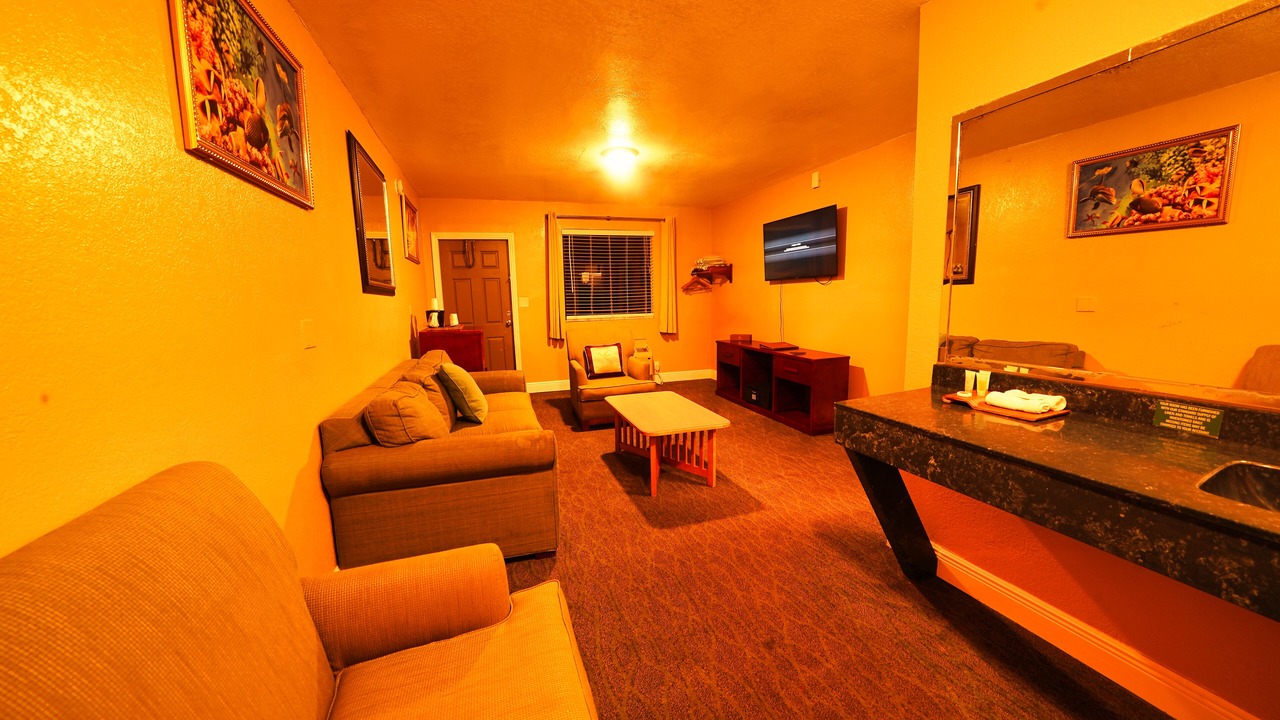 Photo of Bedroom in Rogers Seabreeze