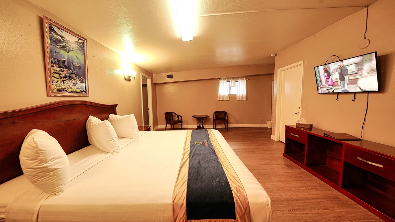 Photo of Bedroom in Rogers Seabreeze