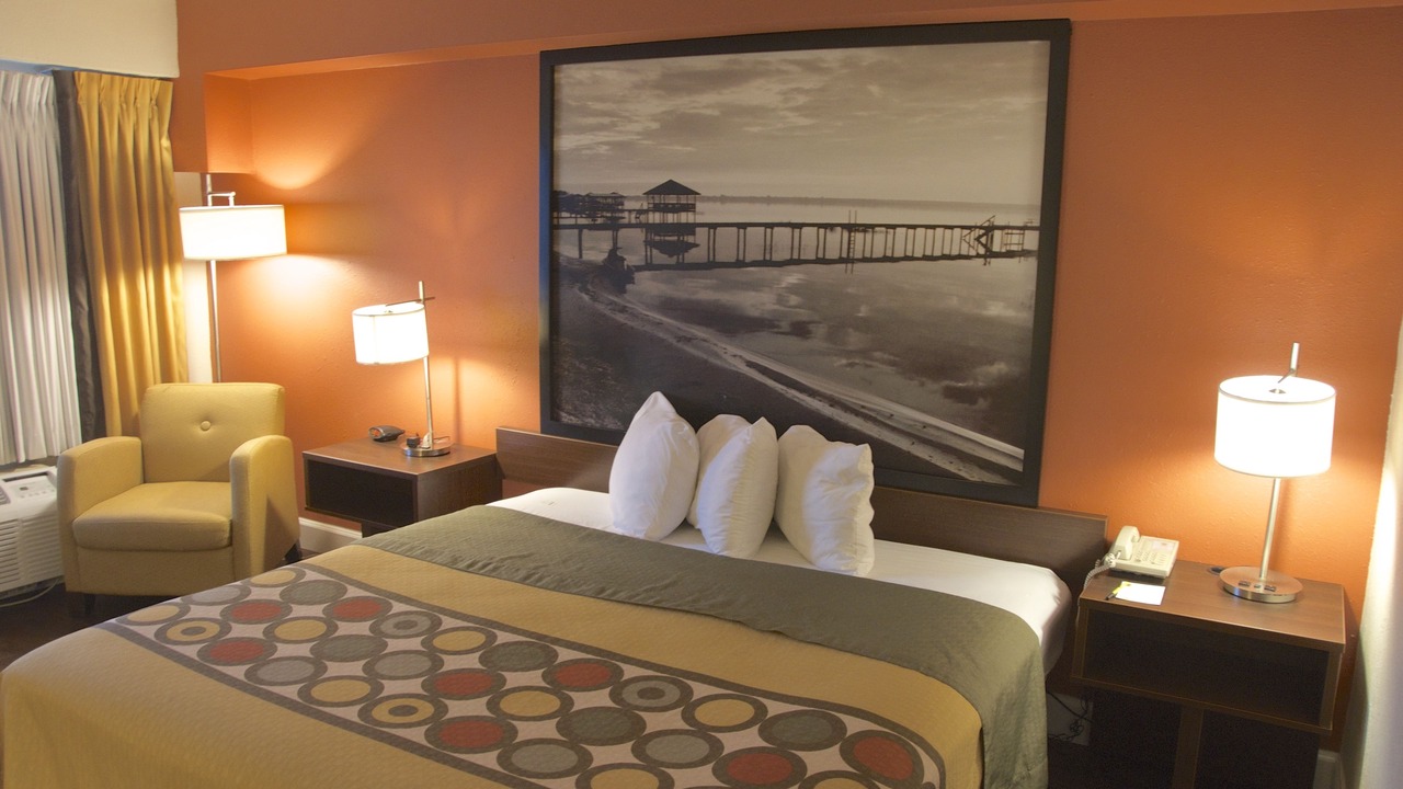Photo of Bedroom in Florida Center