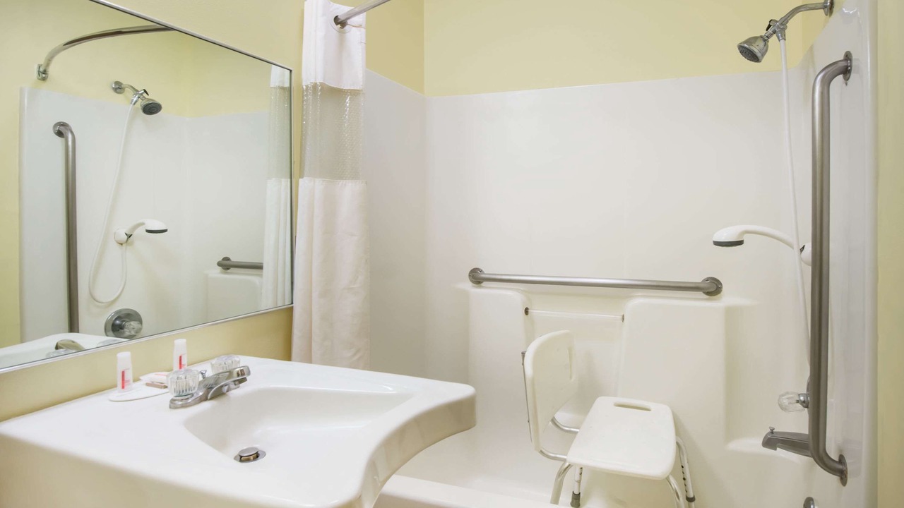 Photo of Bathroom in Colby