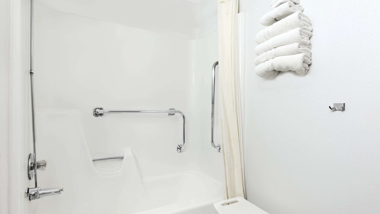 Photo of Bathroom in Algona