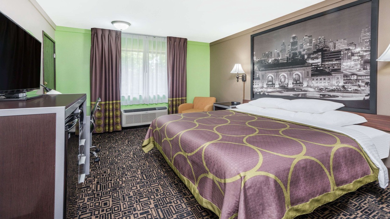 Photo of Bedroom in Warrensburg