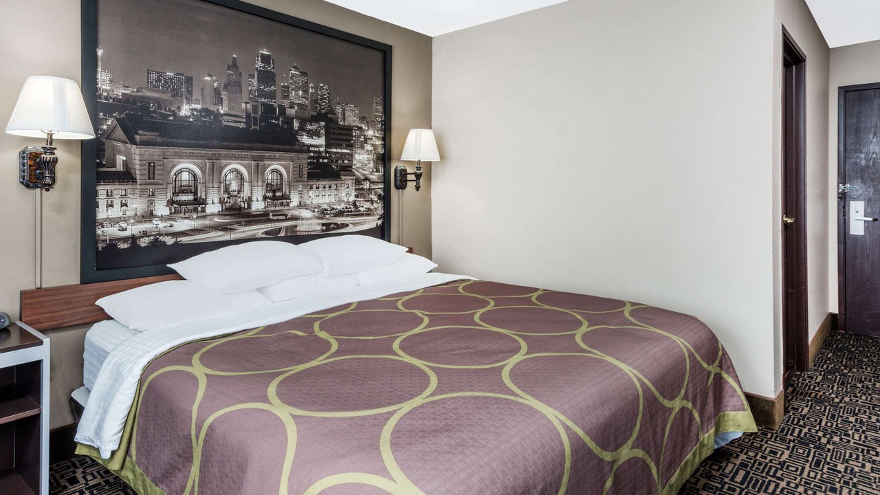 Photo of Bedroom in Warrensburg