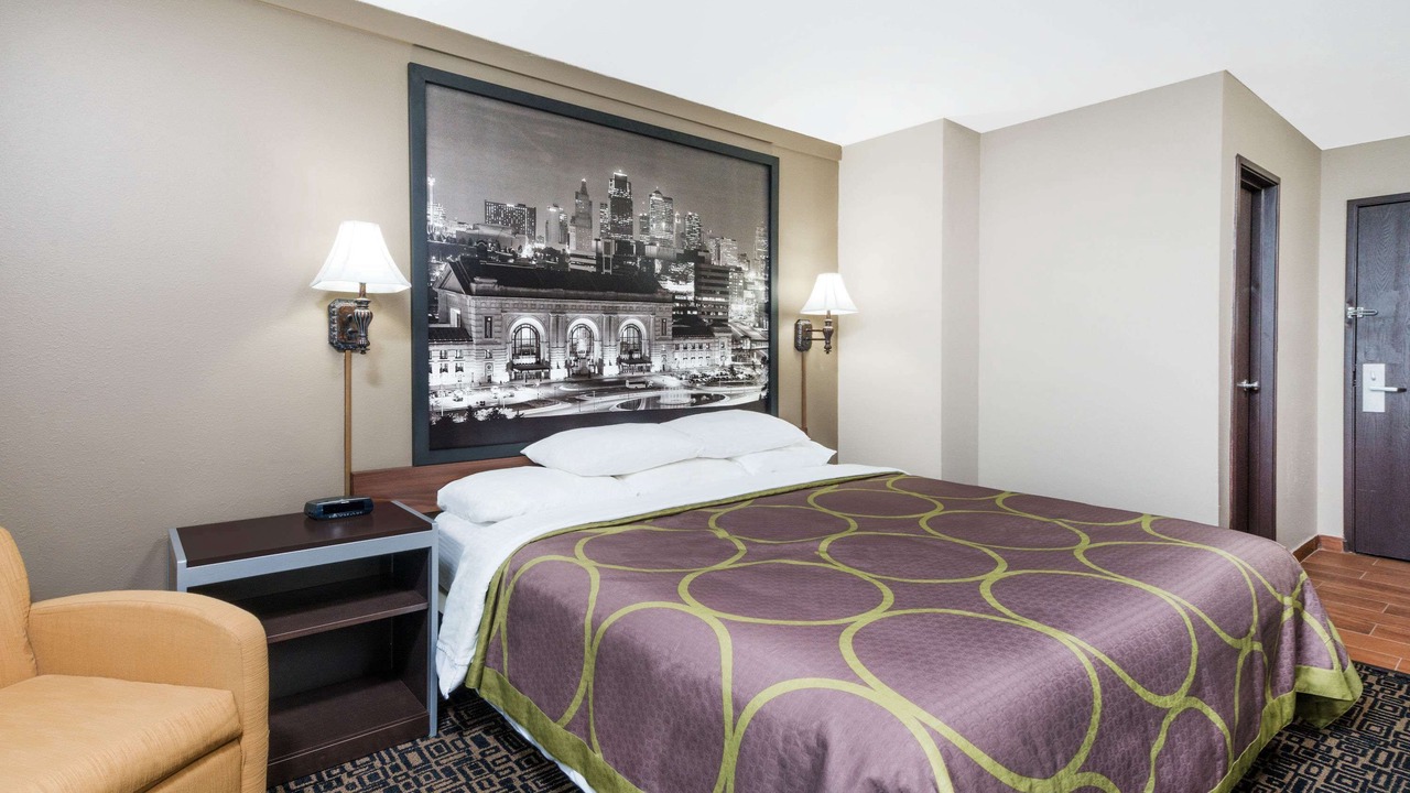 Photo of Bedroom in Warrensburg