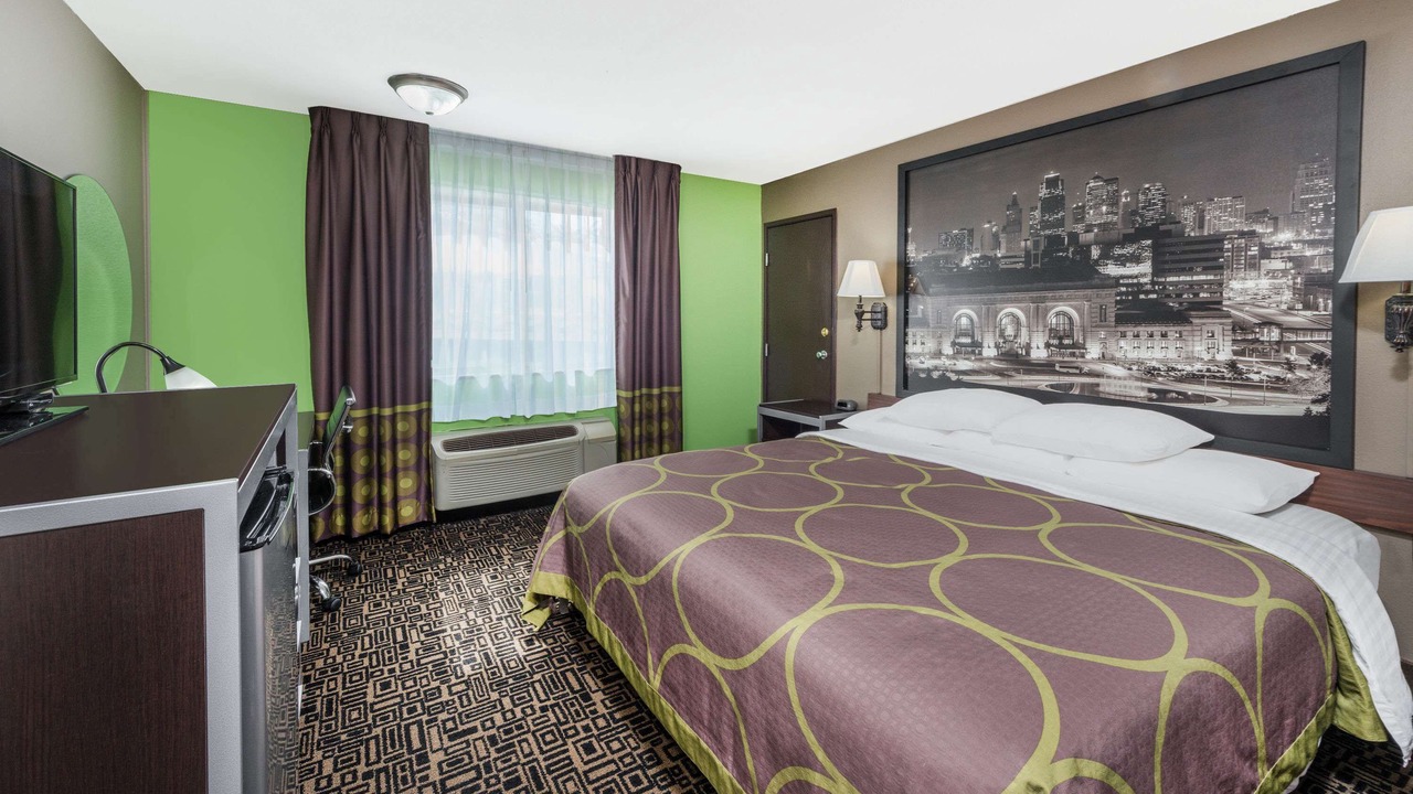 Photo of Bedroom in Warrensburg