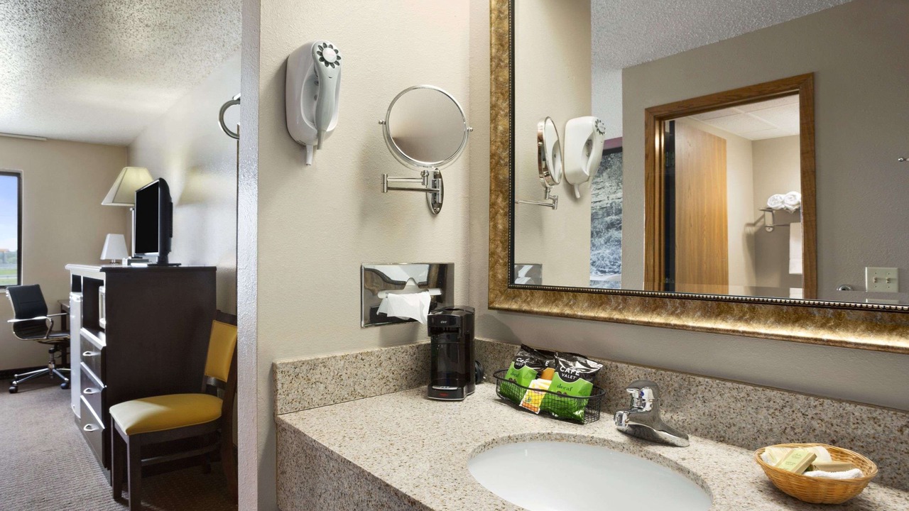 Photo of Others in Cameron