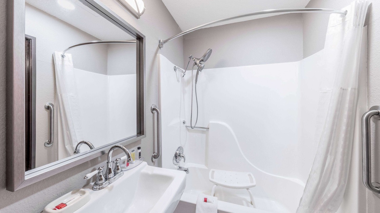 Photo of Bathroom in Pratt