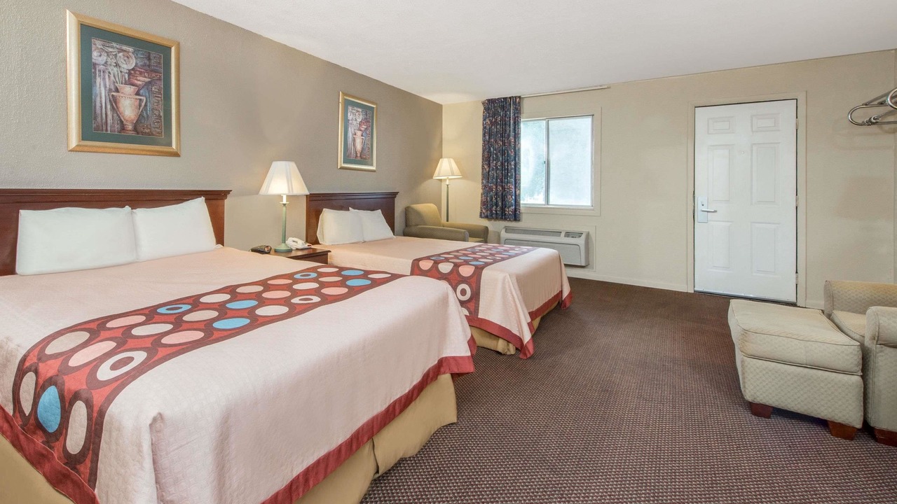 Photo of Bedroom in Centerville
