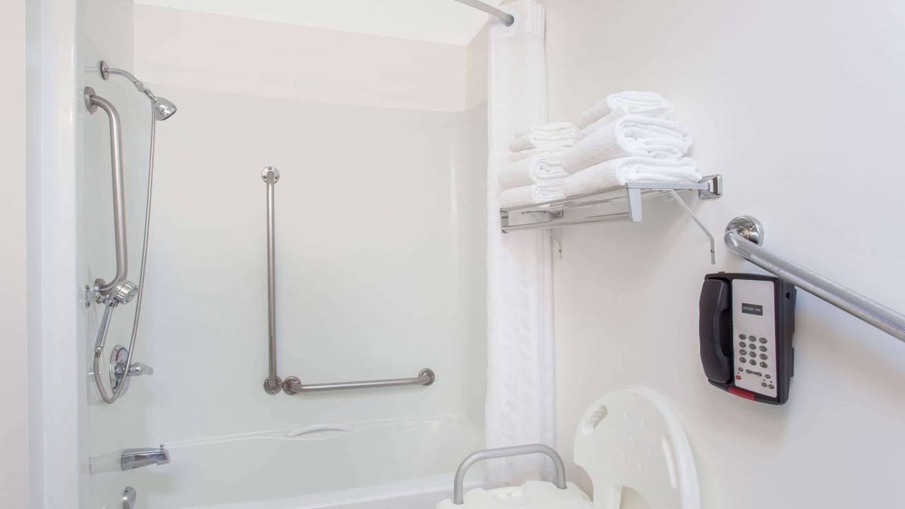 Photo of Bathroom in Kenora