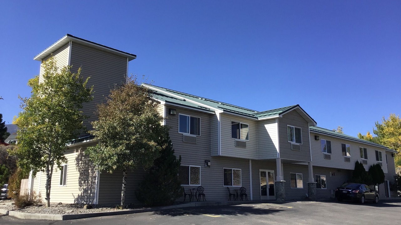 Photo of Outdoor in Salmon