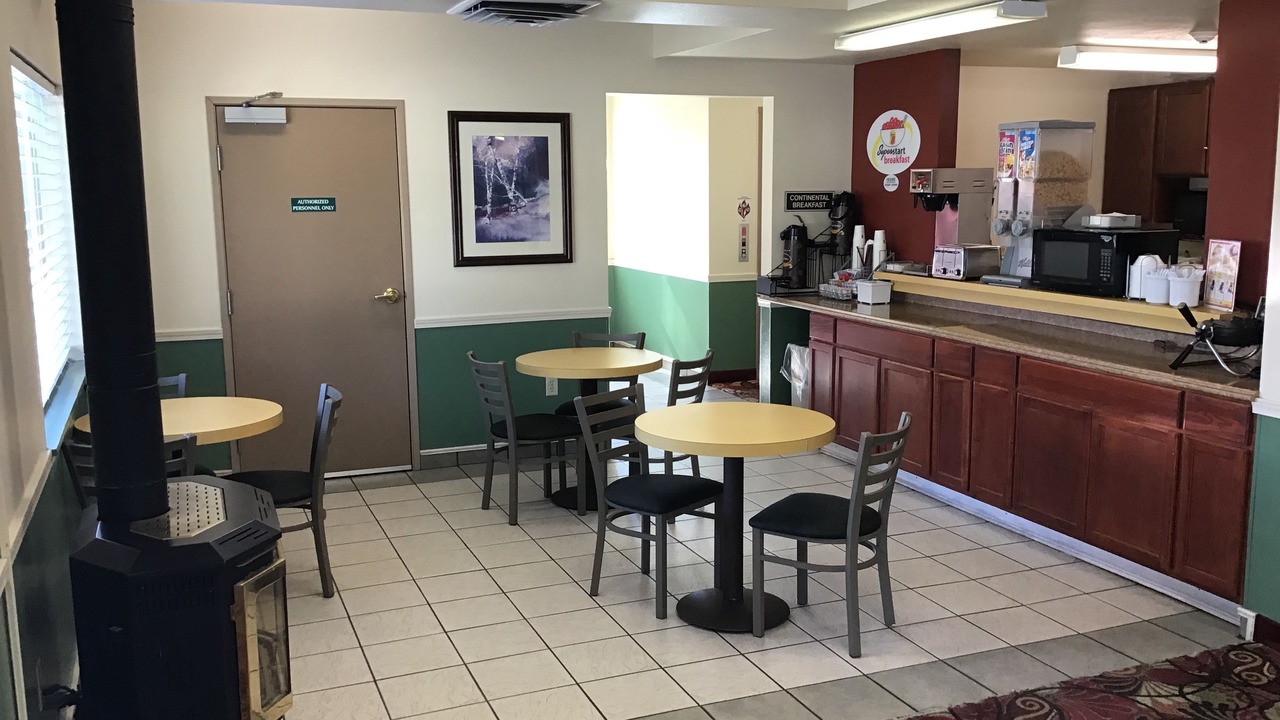 Photo of Others in Salmon