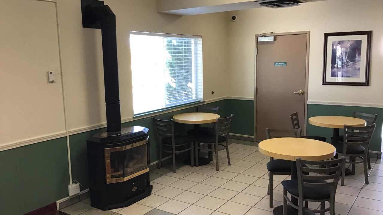 Photo of Others in Salmon