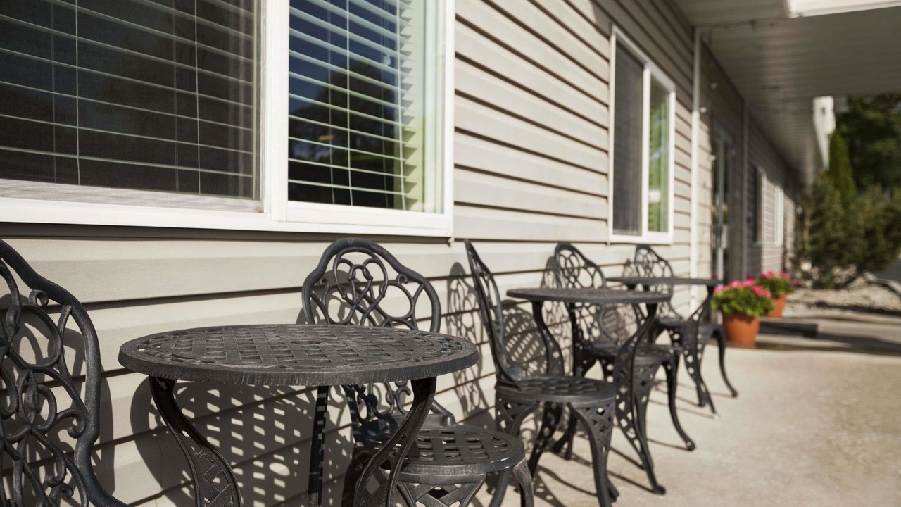 Photo of Outdoor in Salmon