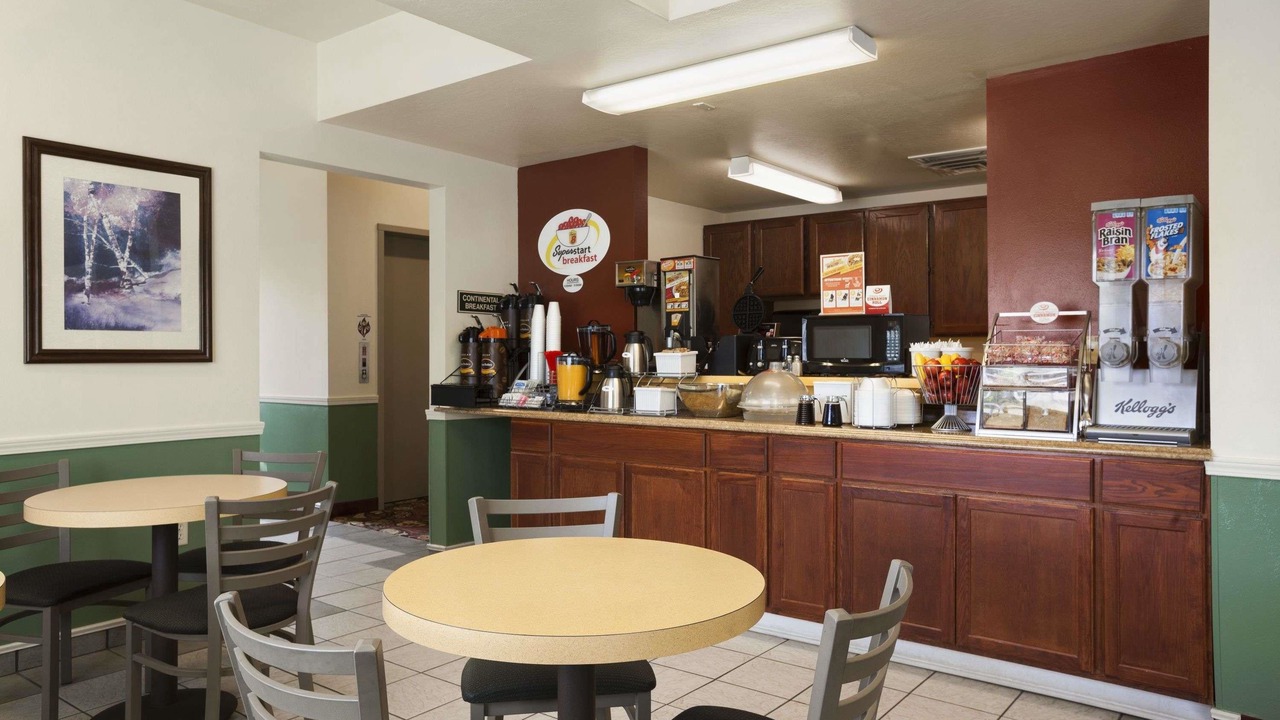 Photo of Others in Salmon