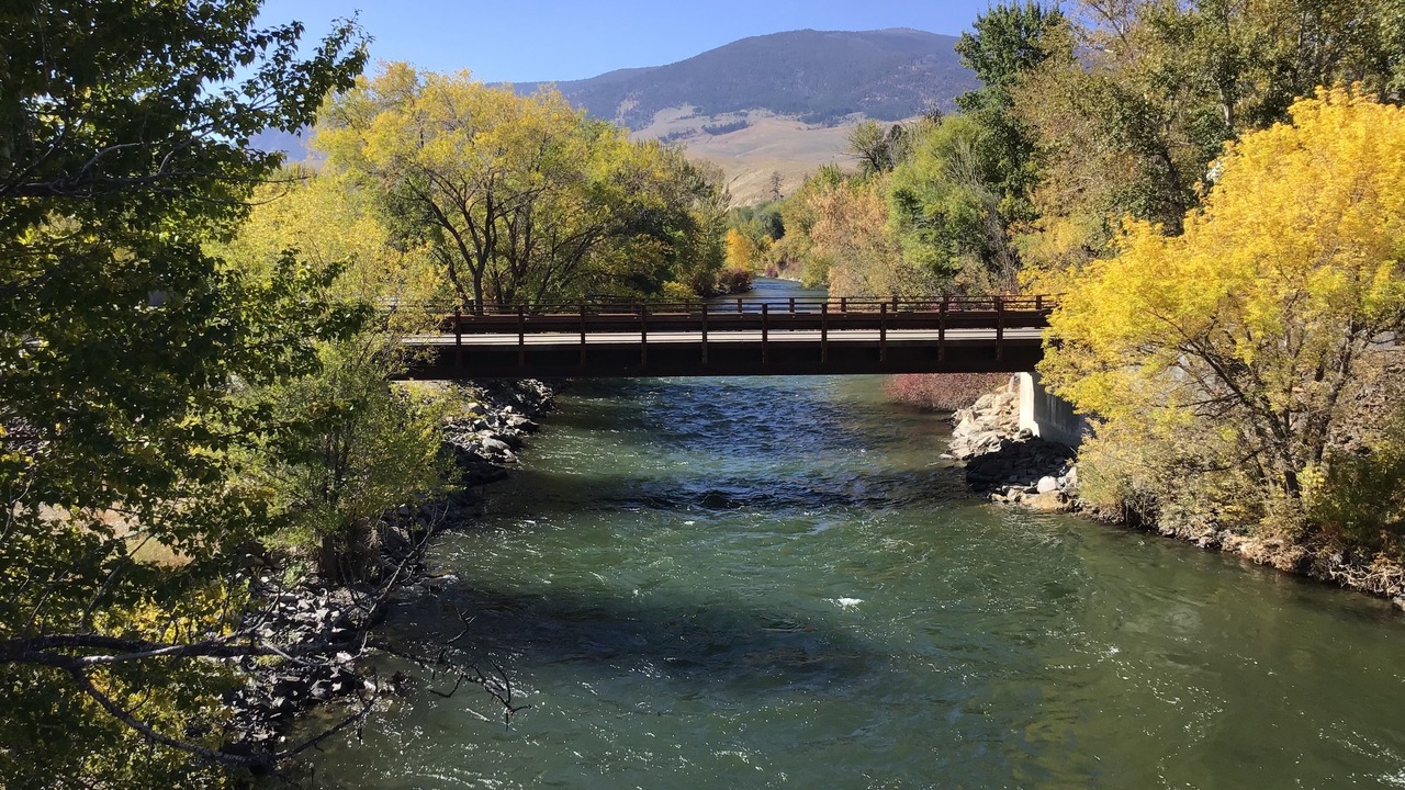 Photo of Outdoor in Salmon