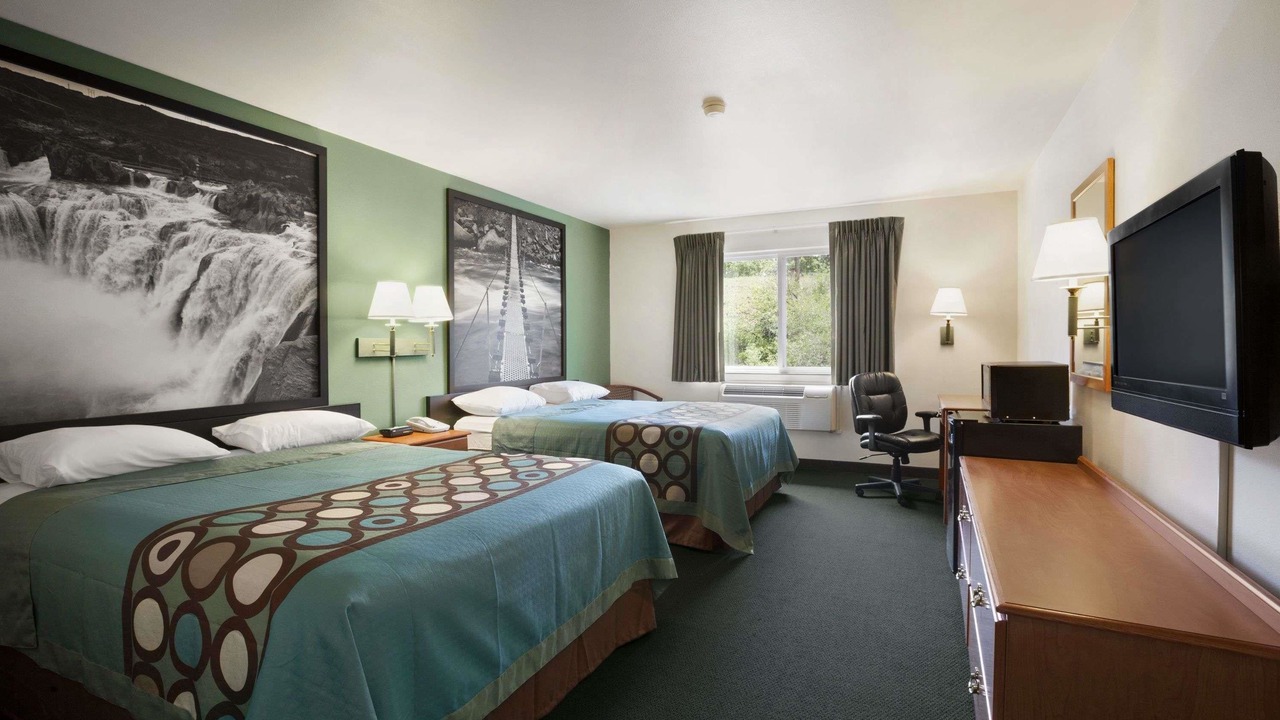 Photo of Bedroom in Salmon