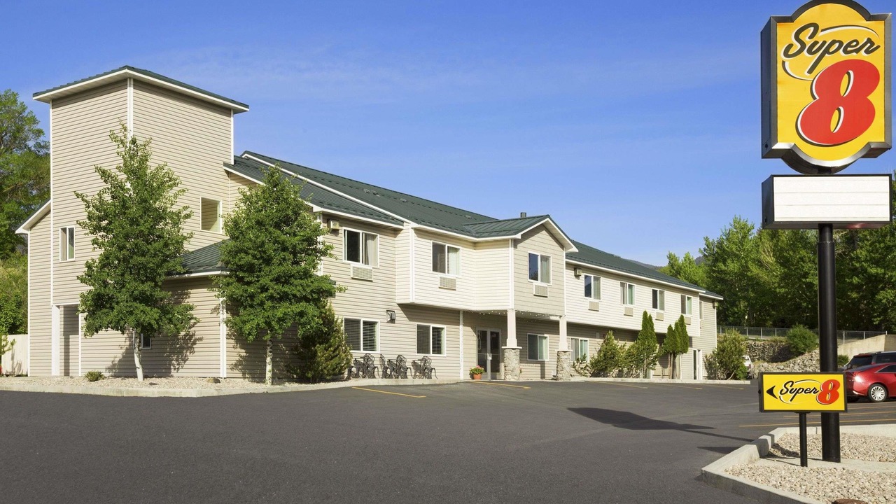 Photo of Outdoor in Salmon