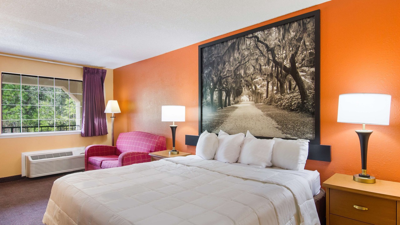 Photo of Bedroom in Darien