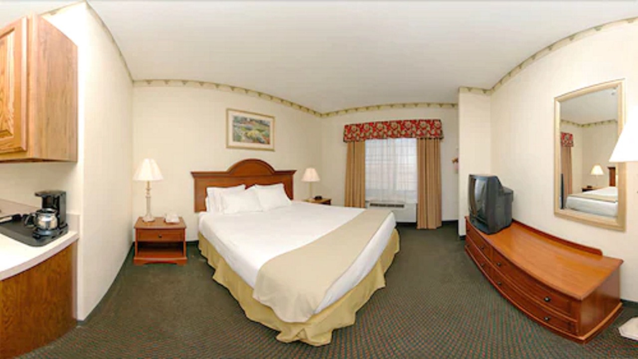 Photo of Bedroom in Plainview