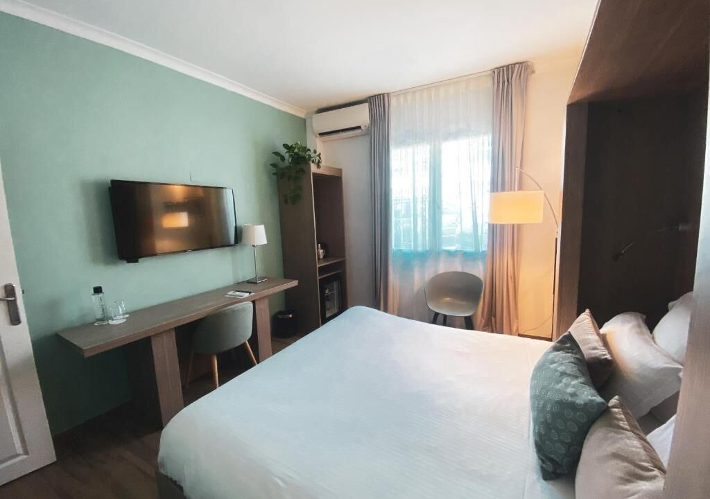 Photo of Bedroom in Le Mourillon