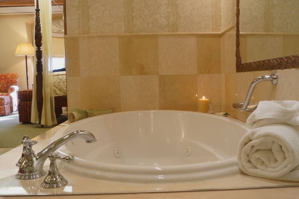 Photo of Bathroom in Pleasanton