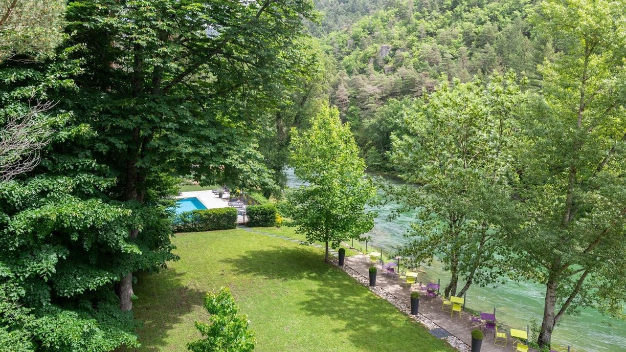 Photo of Outdoor in Mostuejouls