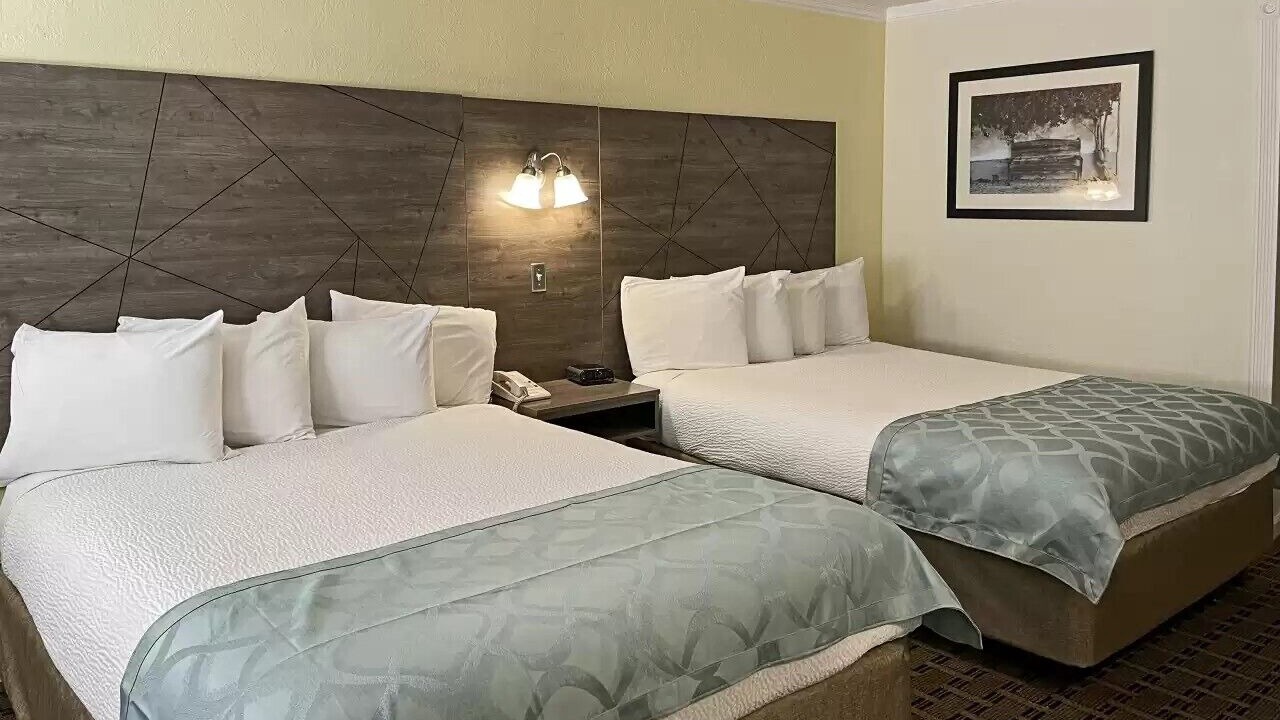 Photo of Bedroom in Willits